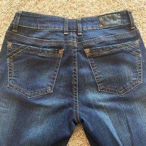 Buckle Black Skinny Jeans 27x32